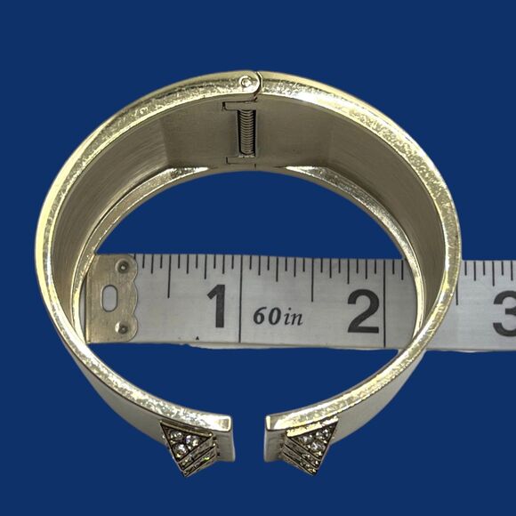 Victoria's Secret Scandalous Bracelet Gold Tone Clamper Cuff Rhinestone Wide - Picture 8 of 9